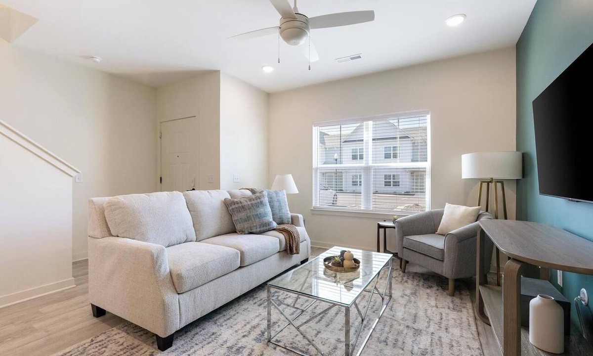 Wilmington Apartment | Landing | Stylish 2BD, Yoga Studio, Gym