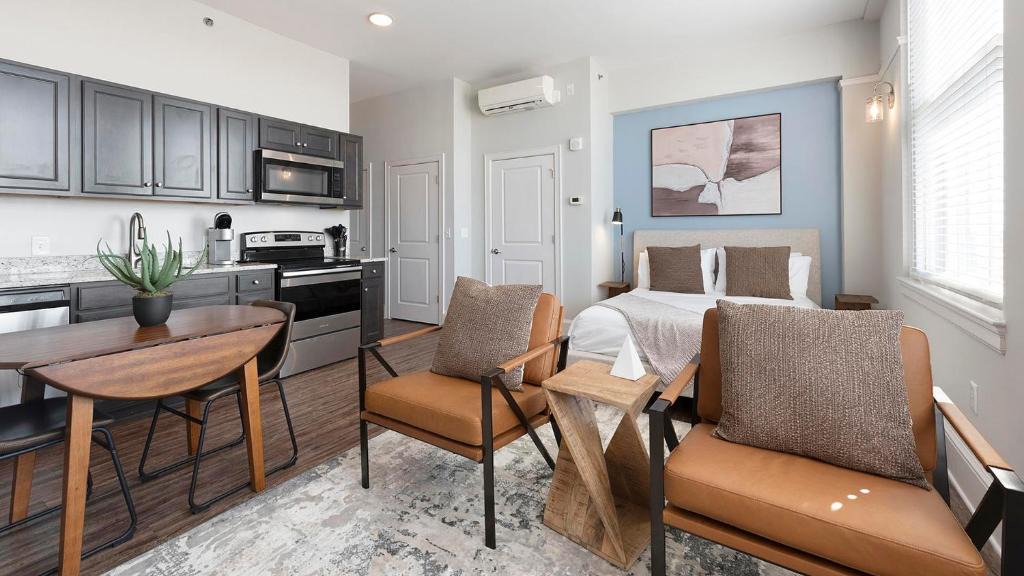 Spartanburg Apartment | Landing Stylish Studio Gym