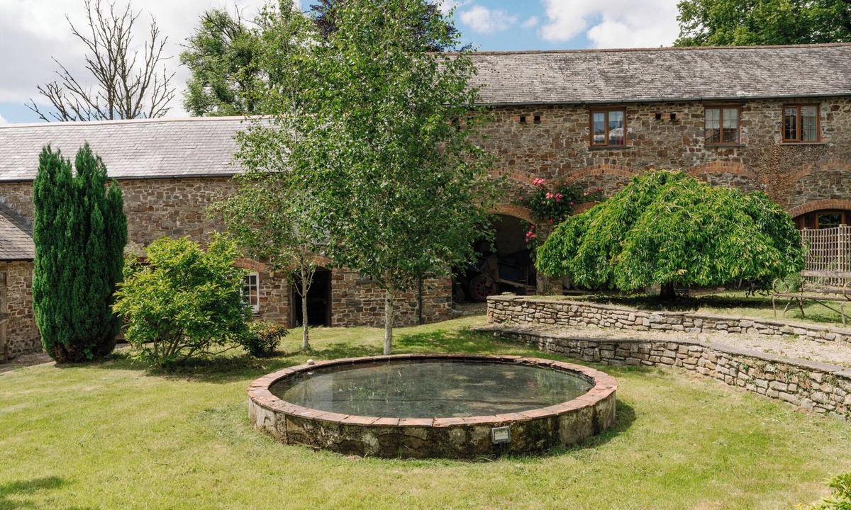 Westleigh House | Large Group Holiday Accommodation – 3 Cottages Sleeping 18 in North Devon