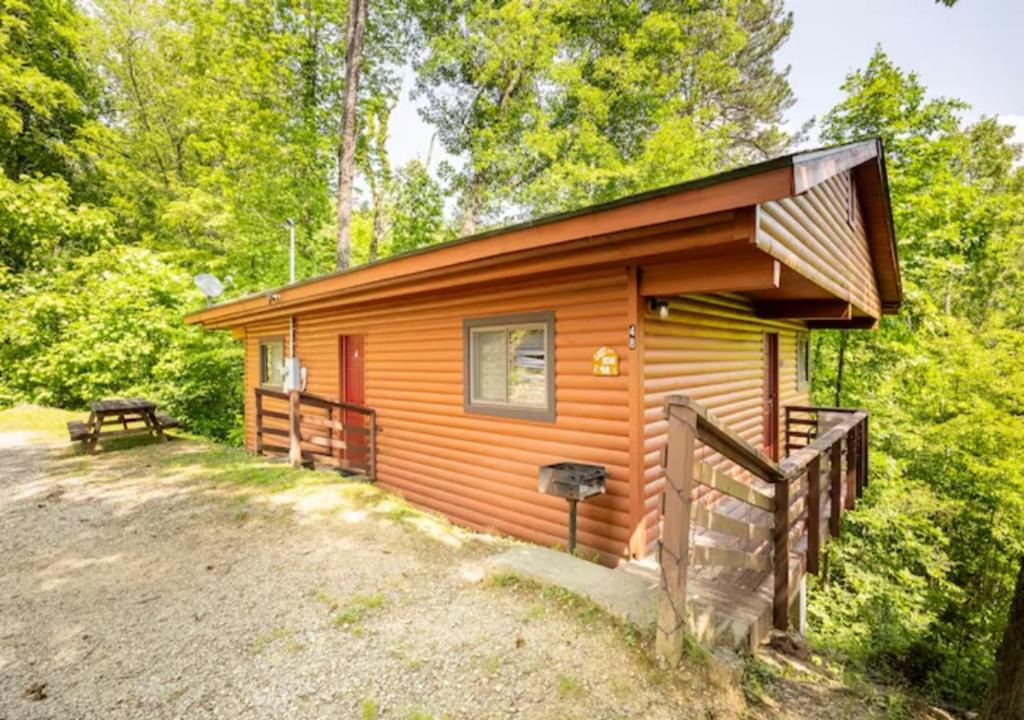 Bryson City House | Lazy Bear Cabin near Nantahala Outdoor Center and Bryson City