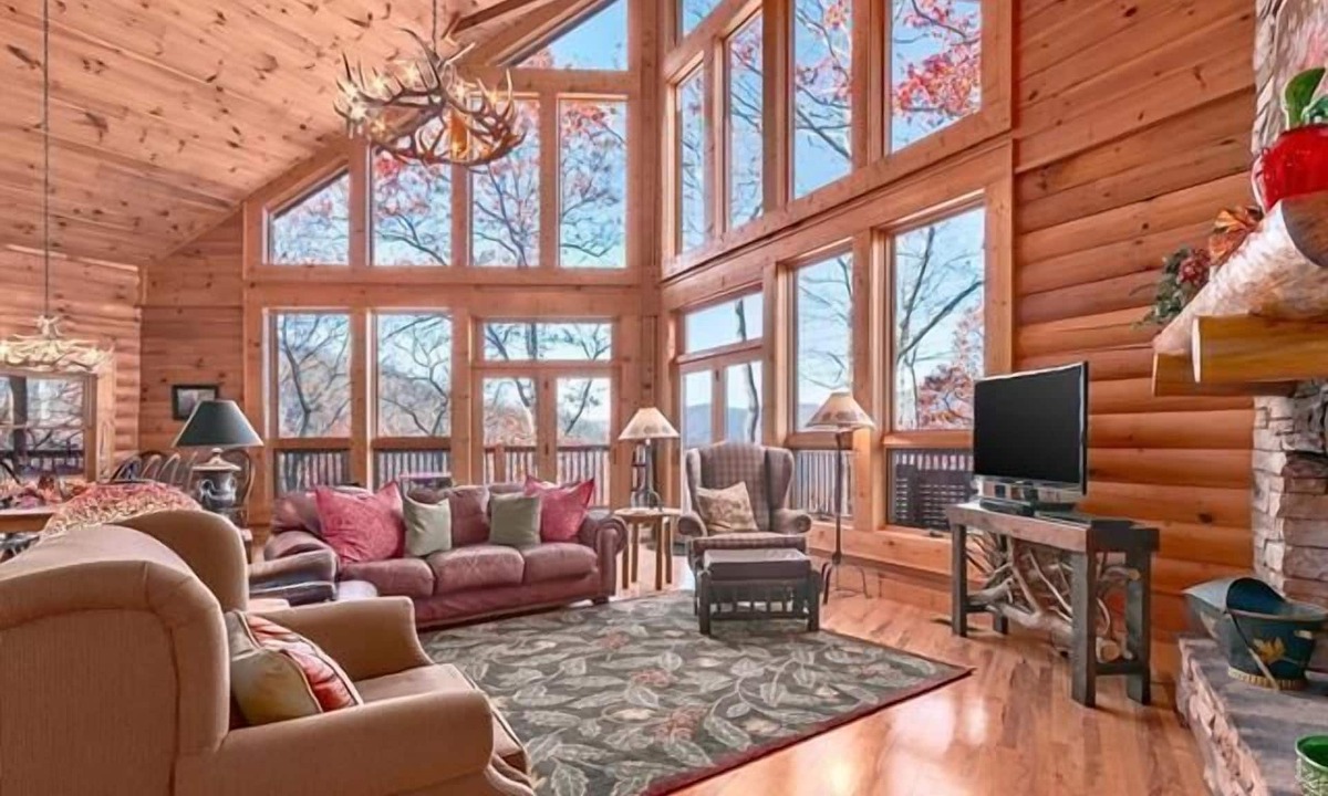 Waynesville House | Leins Lodge Luxury Home with Stunning Mountain Views