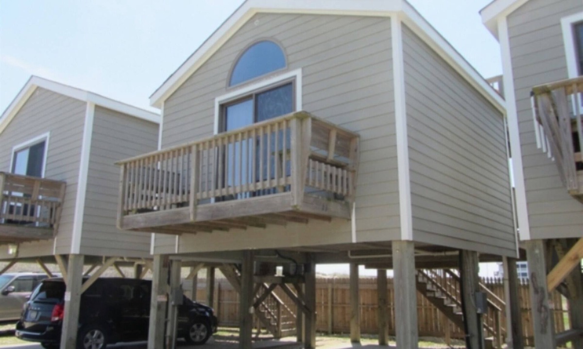 Hatteras Condo | Let Mystical Sundaze shine on your vacation!