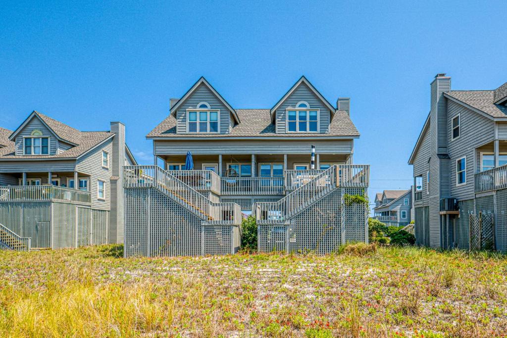 Topsail Beach House | Light Oasis