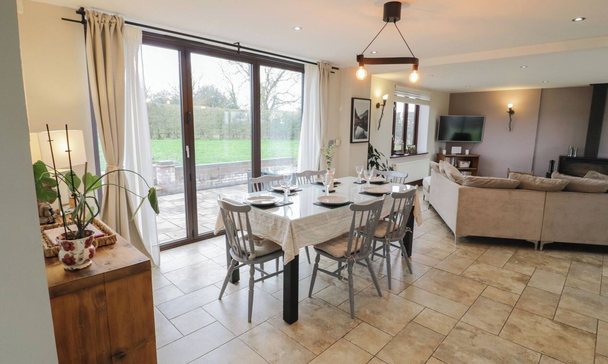 Harvington Cottage | Little Acre