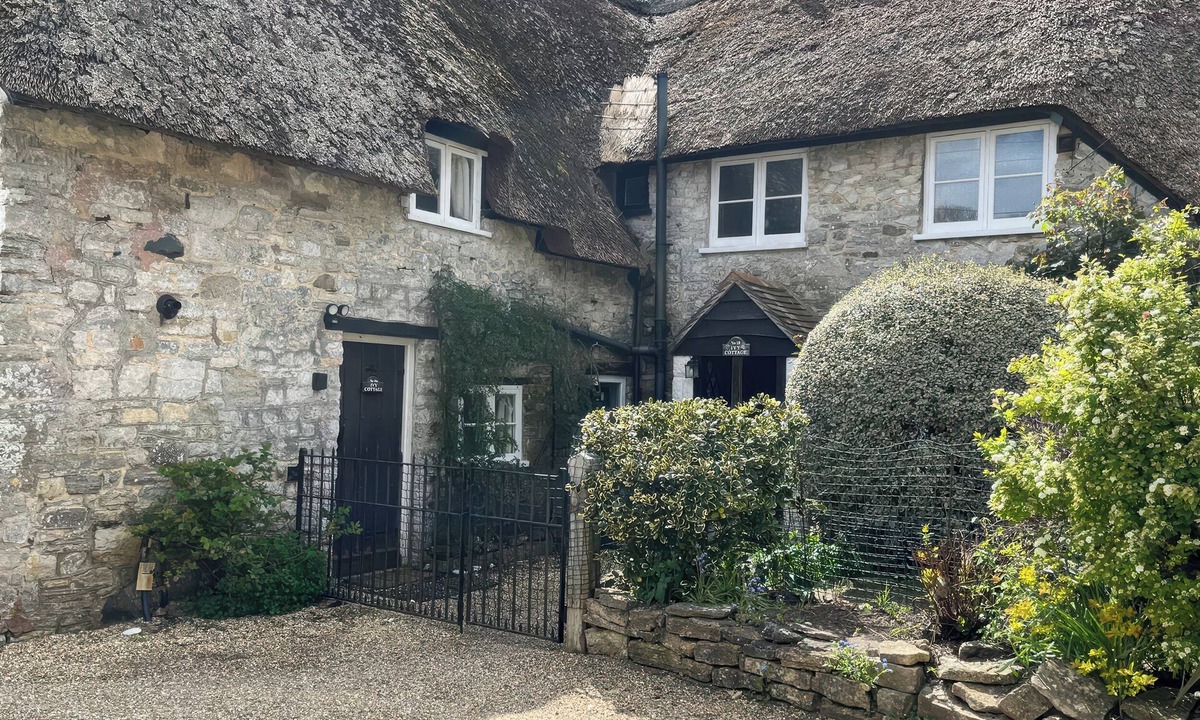 West Lulworth Cottage | Little Ivy