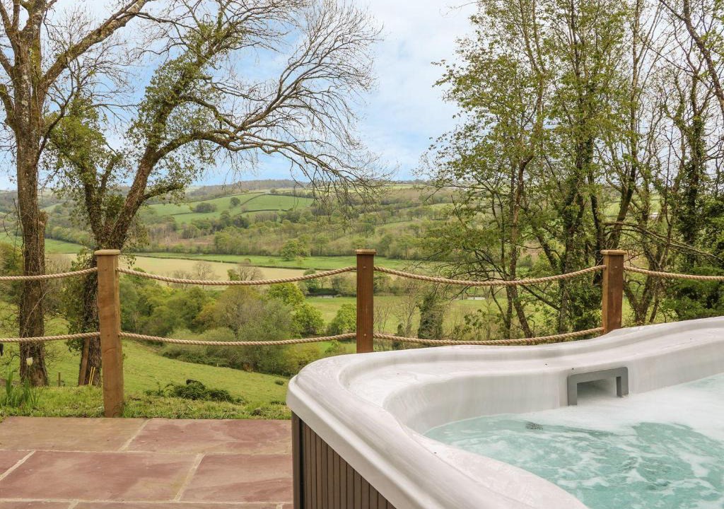 Umberleigh House | Little Silver Leaf