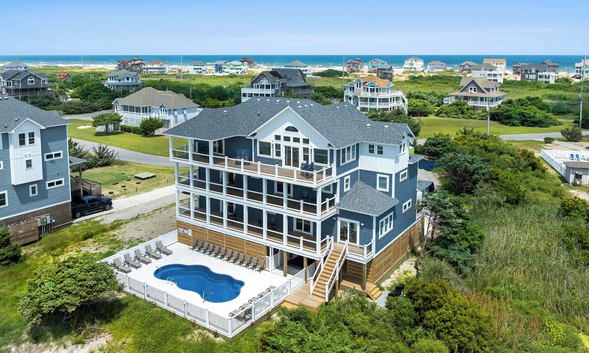 Rodanthe House | Livin' The Dream: Soundfront | Pool | Hot Tub