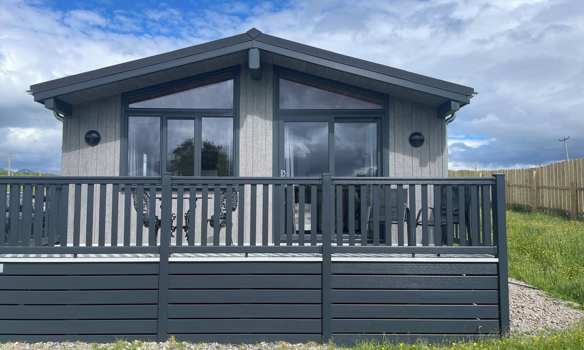 Salen Cabin | Lochshiel accommodation (shepherds Lodge)