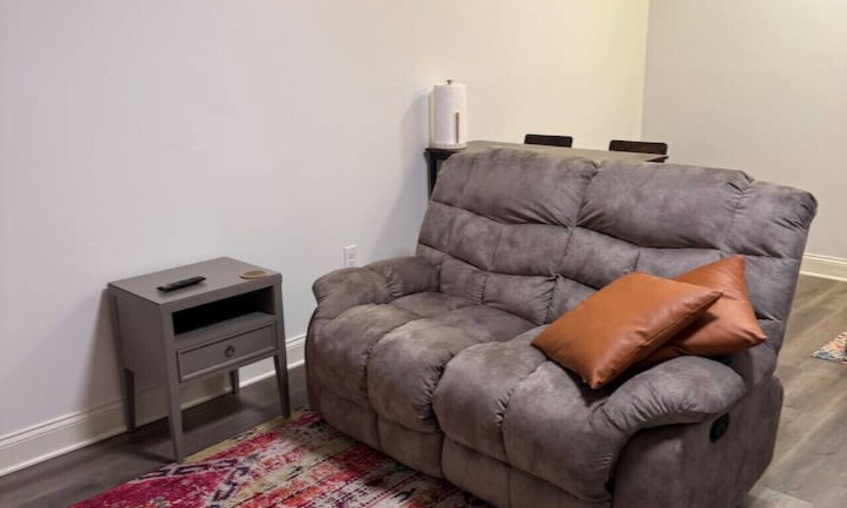 Madison Apartment | Lofts on Murphy by Rooms336