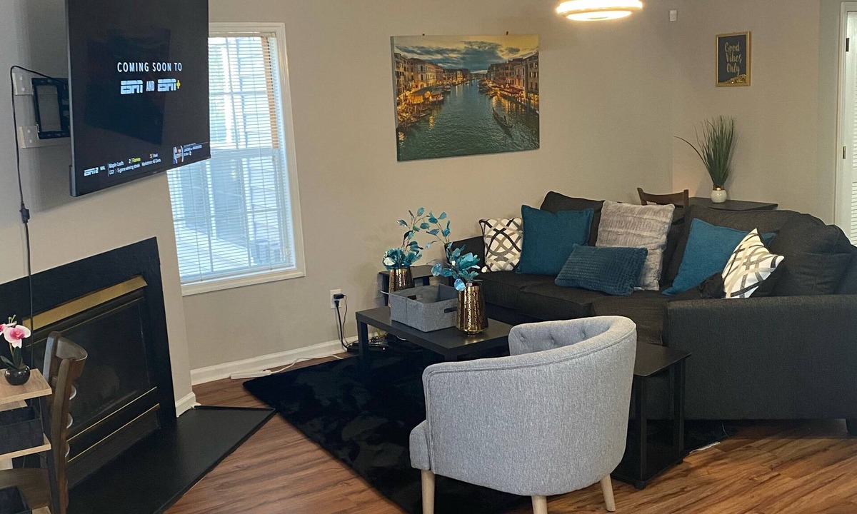 Westover Condo | Lovely 2 bedroom 2 Bath located DOWNTOWN FAYETTEVILLE