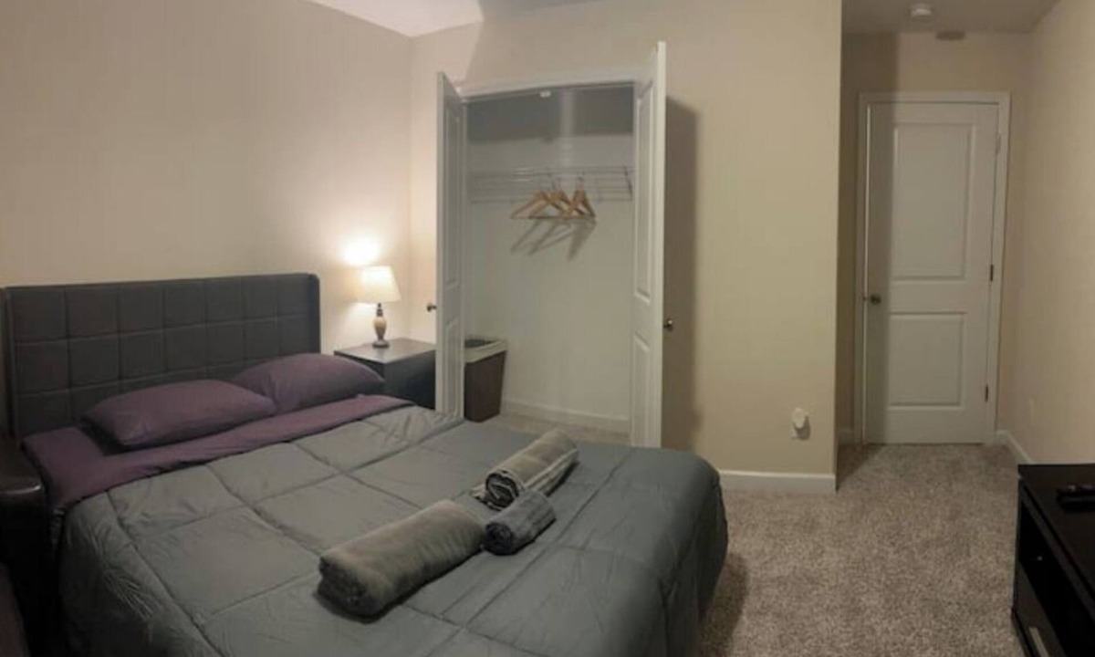 South View House | Lovely 4 Bedroom House at a Peaceful Cul-de-Sac.
