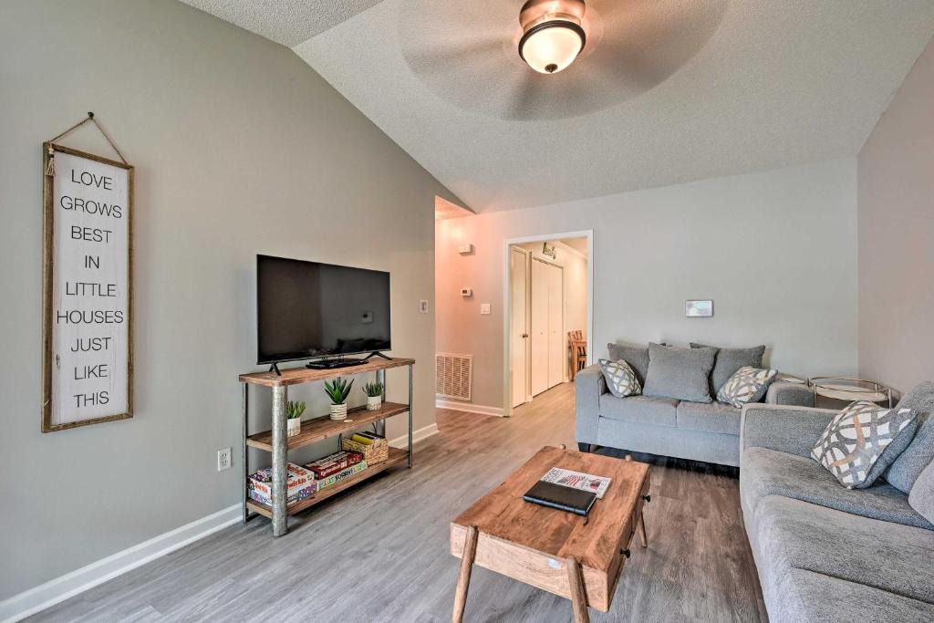 High Point House | Lovely High Point Abode about 2 Mi to University!