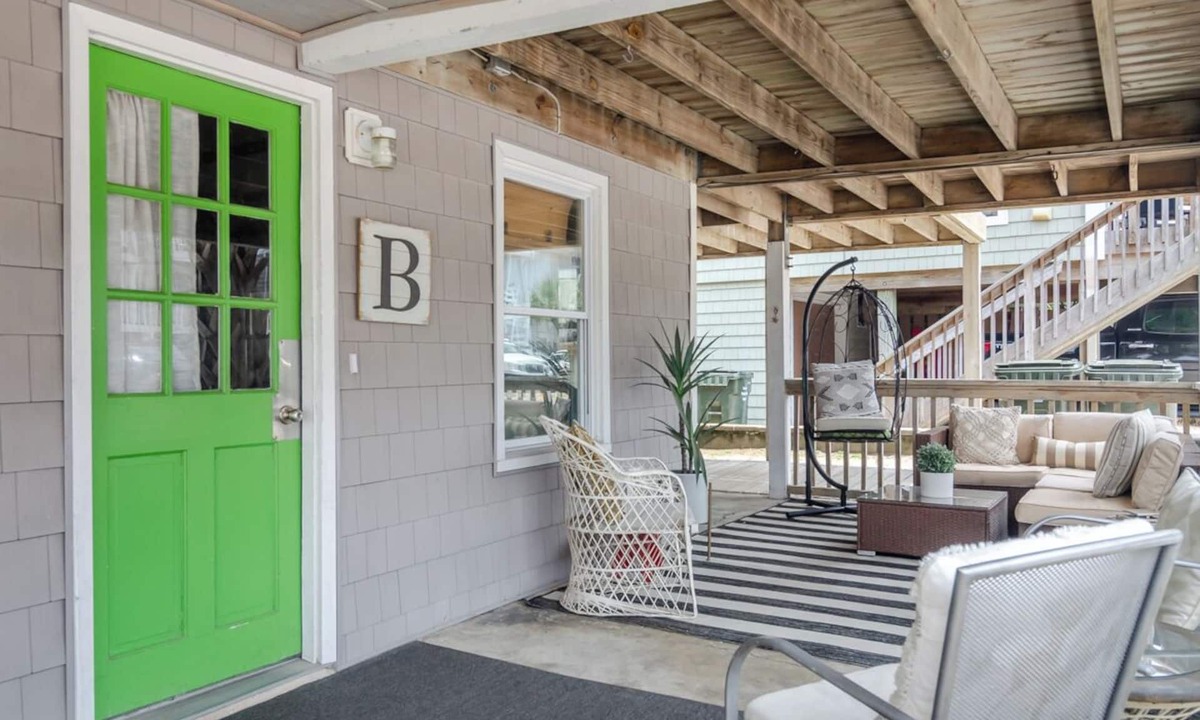 Wrightsville Beach House | Lower level duplex in heart of Wrightsville Beach!
