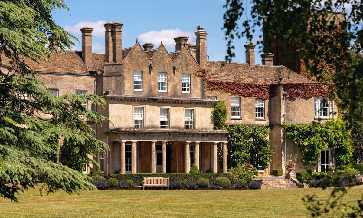 Colerne Hotel | Lucknam Park, Emblems Collection