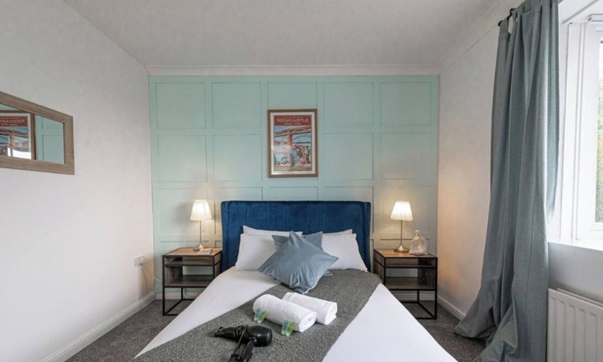 Newcastle-upon-Tyne House | Luke Stays - Whitley Road, Holystone