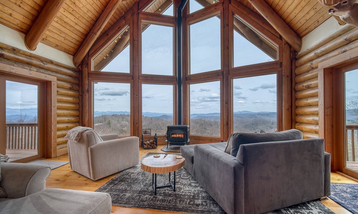 Rosman House | Lux/Private Cabin-PanoramicMntVIEWS-HotTub,Wd Stove,Firepl/Pit,GmRoom,FencedYard