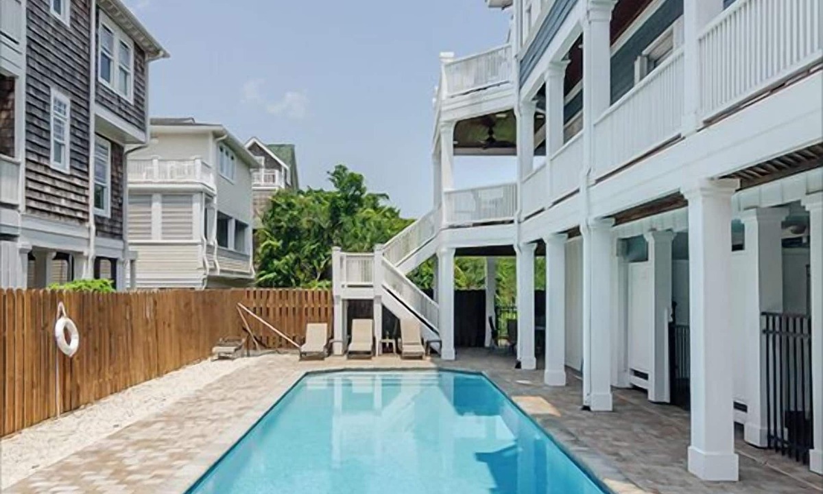 South End House | Luxurious home w pool, hot tub, elevator, and more