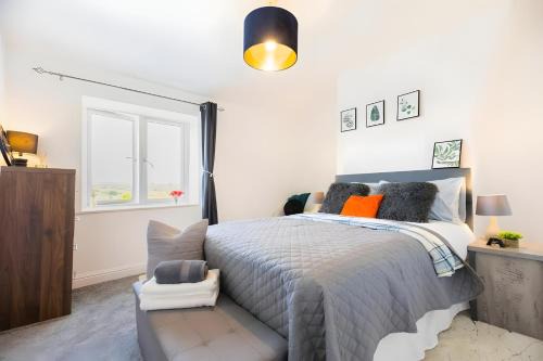 Blackburn Apartment | Luxury 2BR House, Great for Families, Sleeps 4!