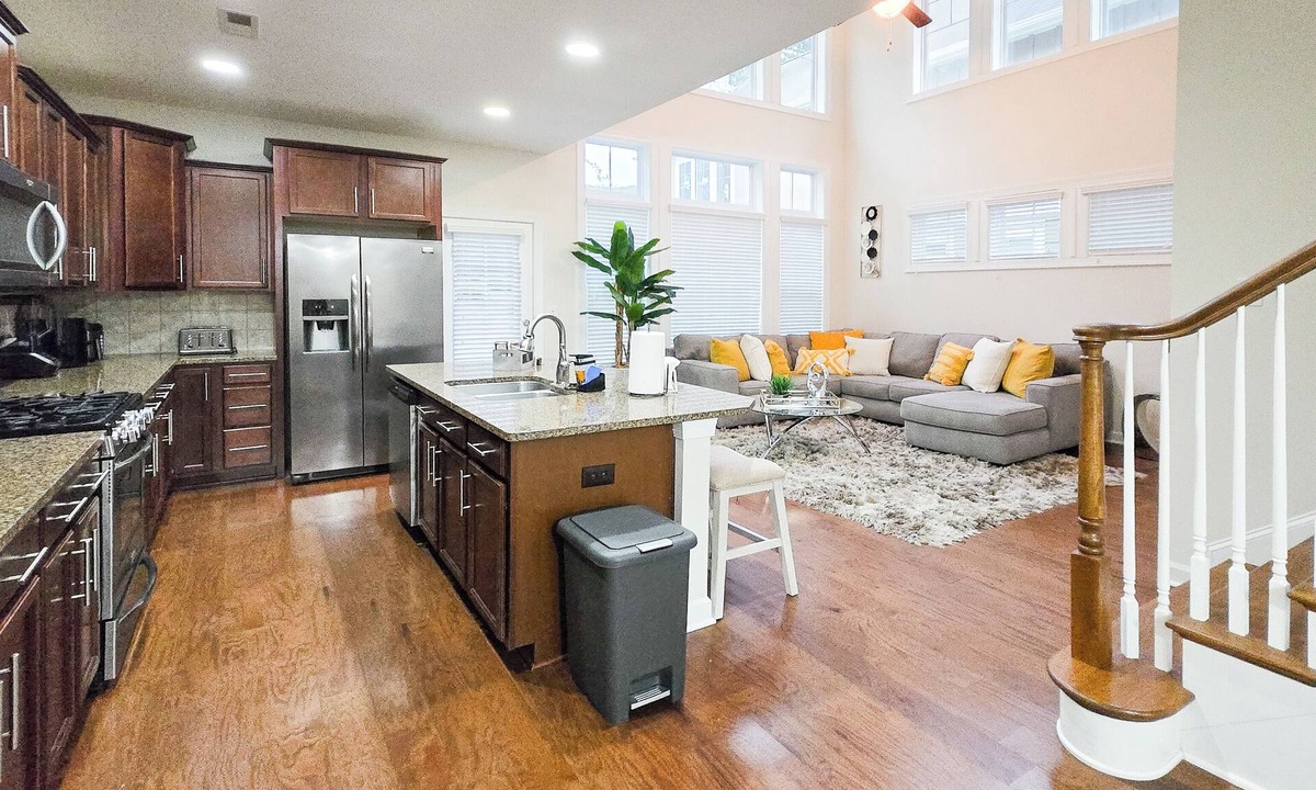 Charlotte House | Luxury 4BR - 2 King and 2 Queen