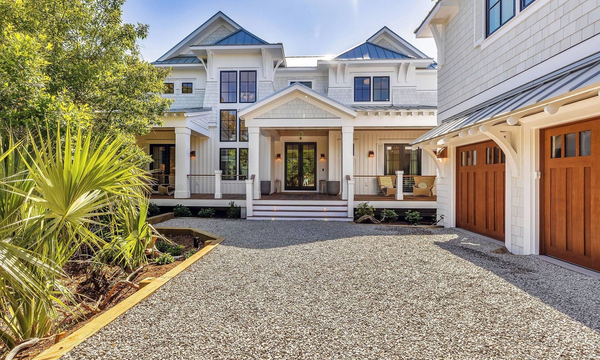 Cape Fear Station House | LUXURY! 6 BR Sky Watch Views 2 Min Walk to E. Beach Shoals Club - 4 day min stay