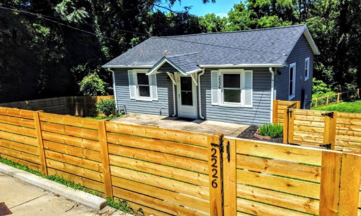 South Nashville Apartment | Luxury Duplex Unit in Nashville Unit A