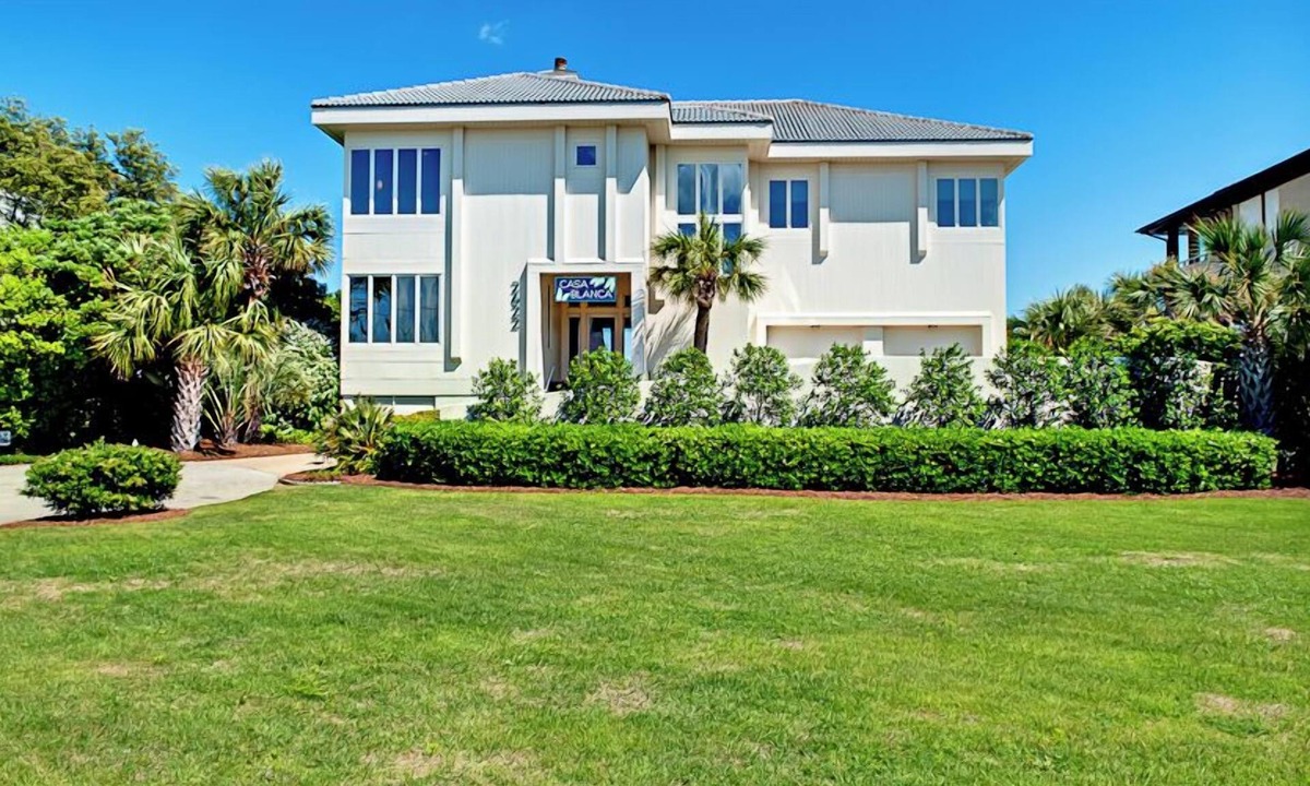Shell Island House | Luxury Estate on the Ocean -Casa Blanca with Oceanfront HEATED Pool