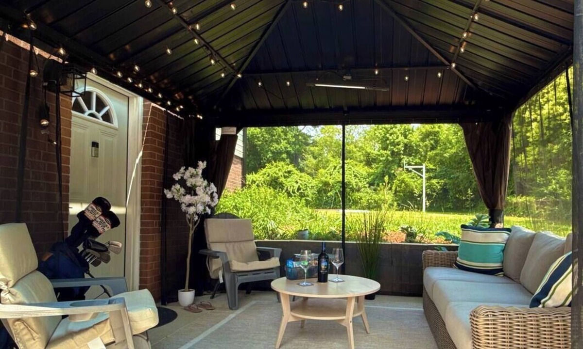 Sedgefield Apartment | Luxury Suite, patio, Gazebo, hammock, sauna, fence