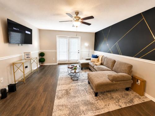 Shannon House | Magnolia Haus Hoover King and Queen Stay E1