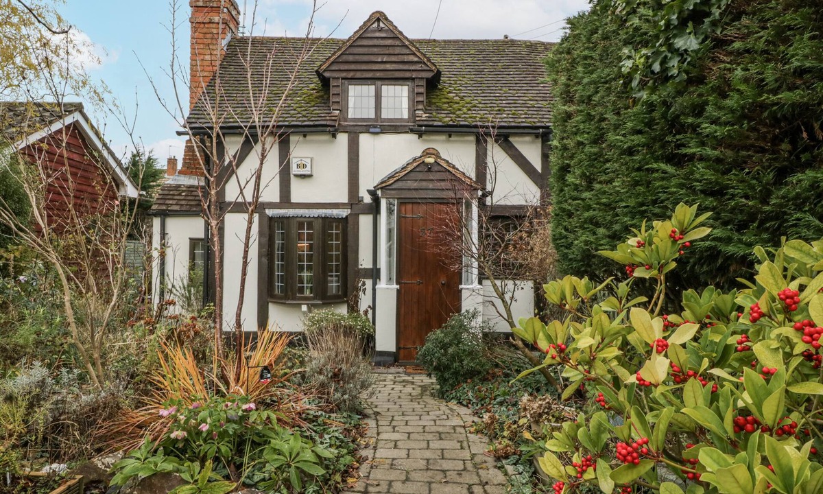 Powick Cottage | Magpie Cottage