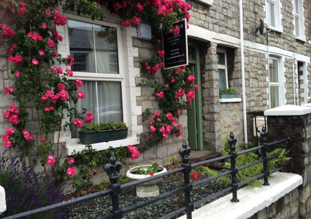 Bridgend House | Mair's