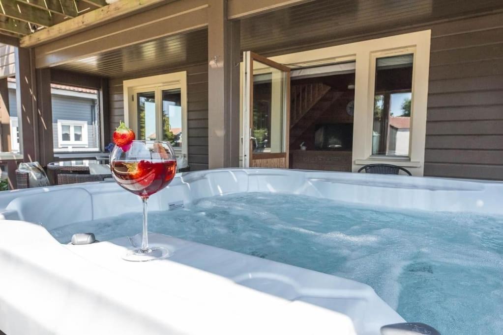 Hopton House | Mallards' Rest, Fritton