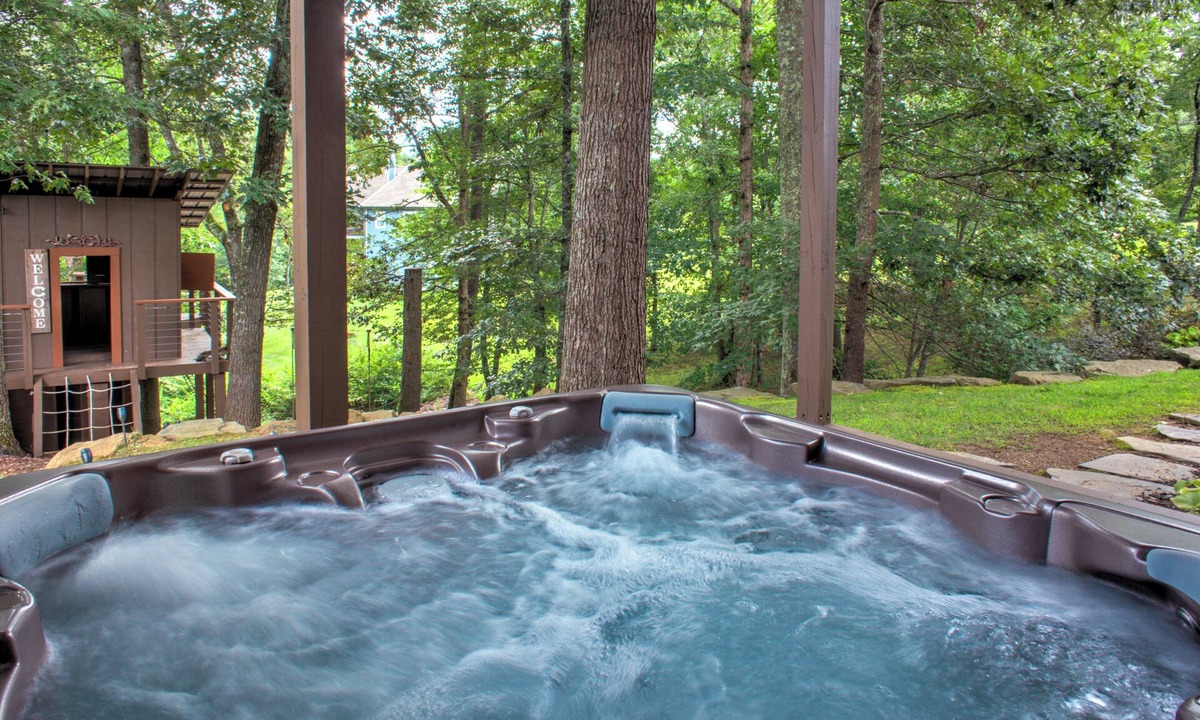 Alexander House | Maplewood Escape | Luxurious Asheville Lodge with Hot Tub, Game Room, & More!