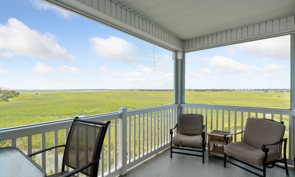 Folly Beach Condo | Marshwinds 2O! River View Condo with Community Pool - Elevator Access