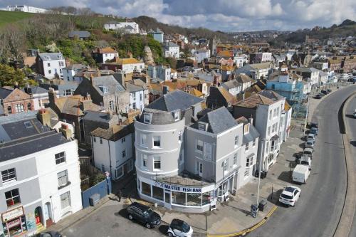 Old Town Hastings House | Master accommodation suite 4 attic room