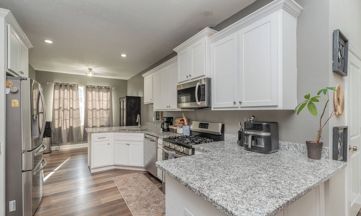 Burnettown House | Masters Rental-14 minute drive, 4-bedroom house, with privacy, screened porch