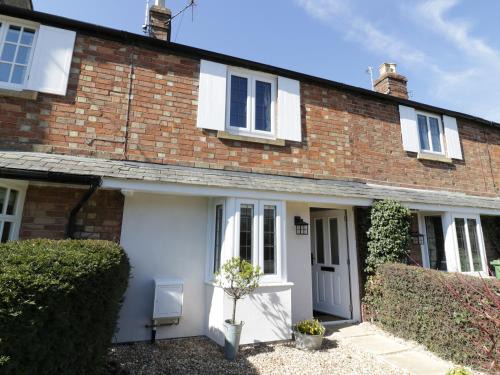 Broadway House | May Cottage
