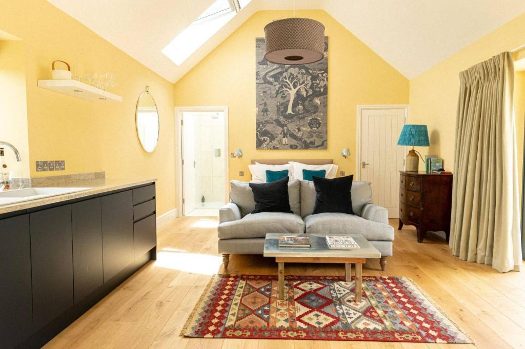 Axminster House | Meadow Barn