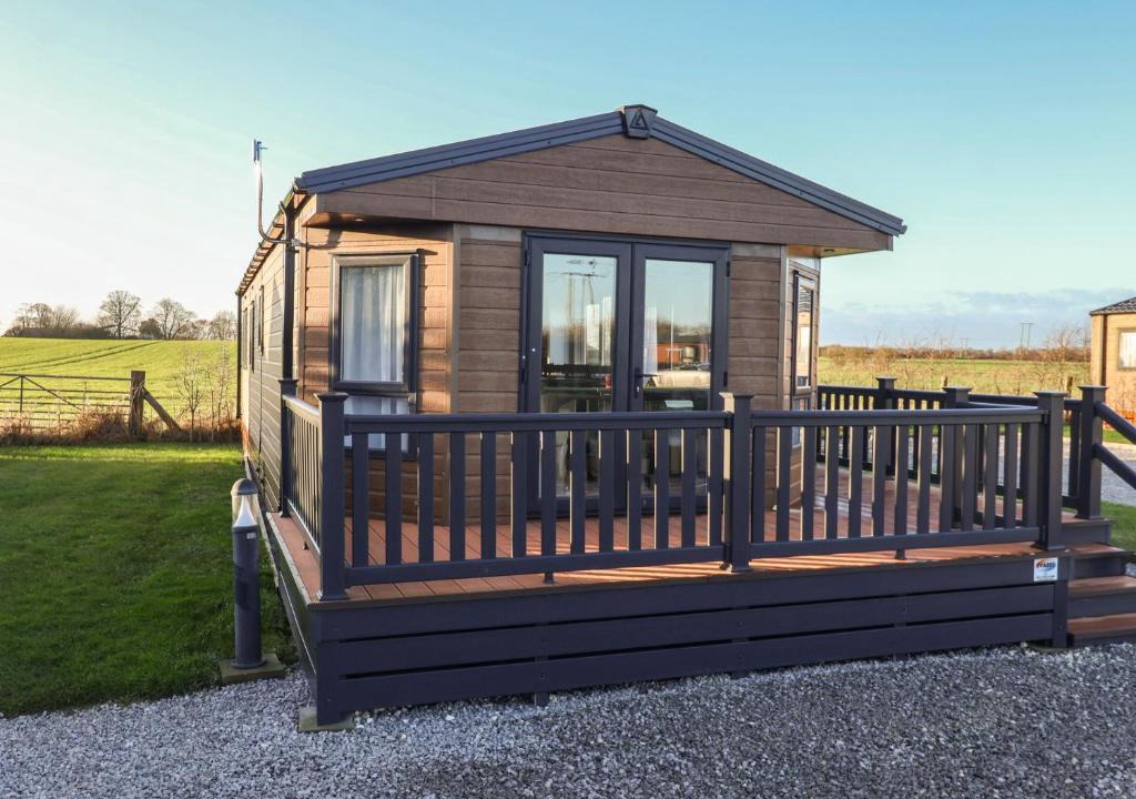 Great Hatfield House | Meadows Park 4