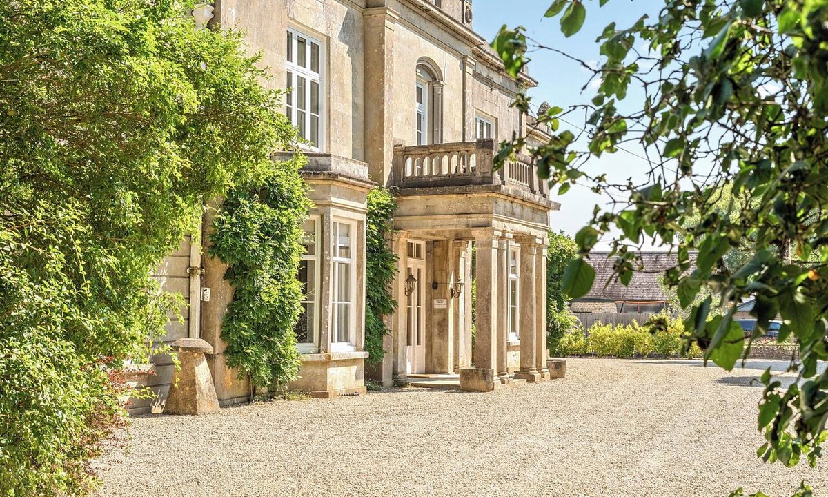 Gillingham House | Milton Manor