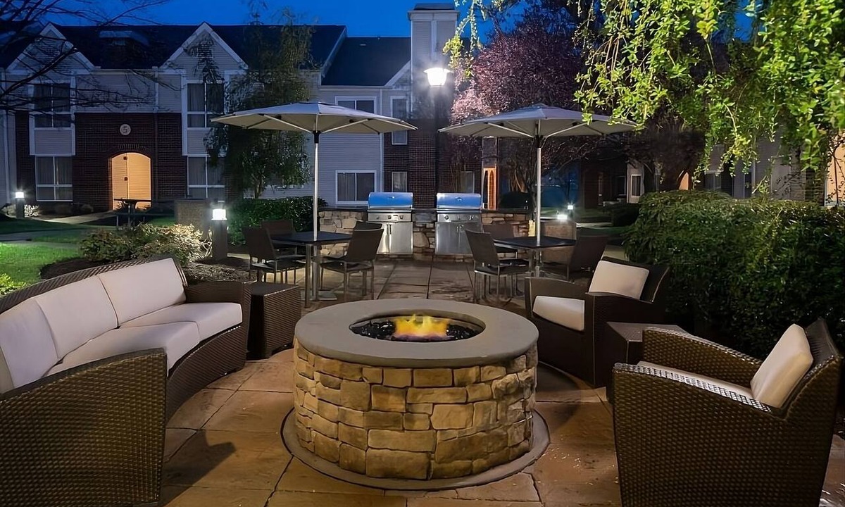 Brentwood Hotel | Minutes to The Parthenon Nashville! 2 Pet-friendly Units w/Free Breakfast