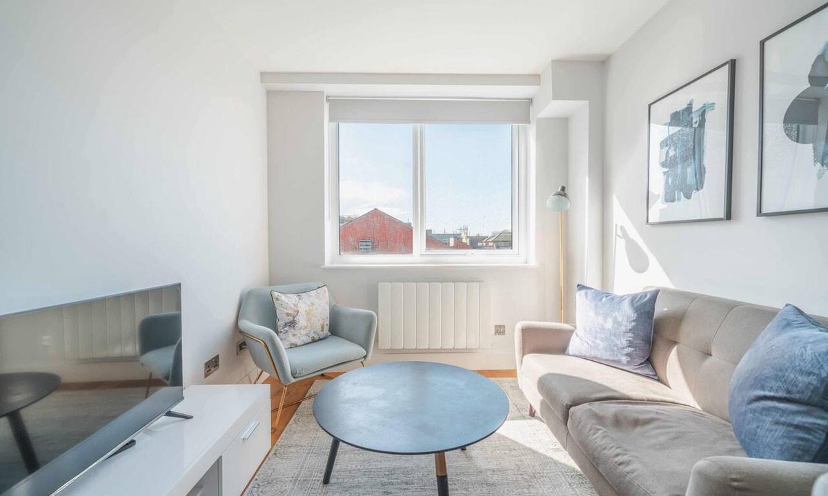 Eastleigh Apartment | Modern 1 Bedroom Apartment in Central Eastleigh