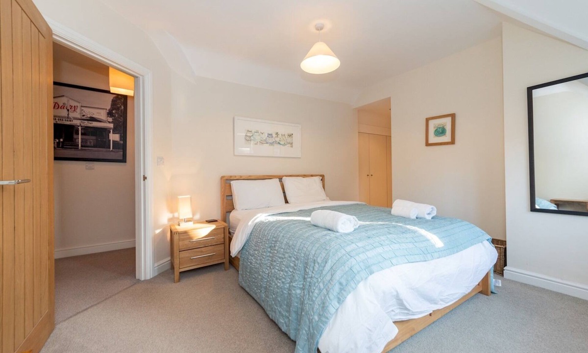 Reading House | Modern 3 Bedroom with Garden in Reading - Pass the Keys
