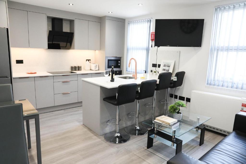 Caversham Apartment | Modern 4 BR flat with 4 ensuites in central Reading