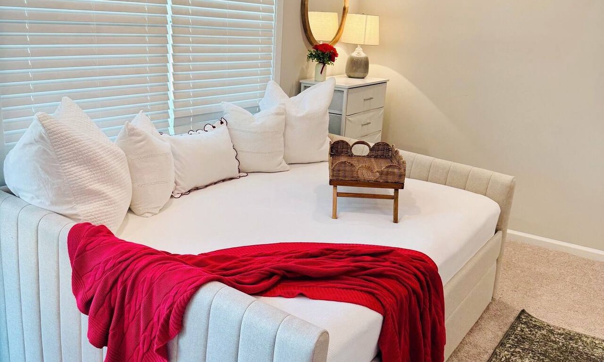Apex Apartment | Modern Cottage Suite with Private Entrance, Outdoor Patio, & Off-Street Parking