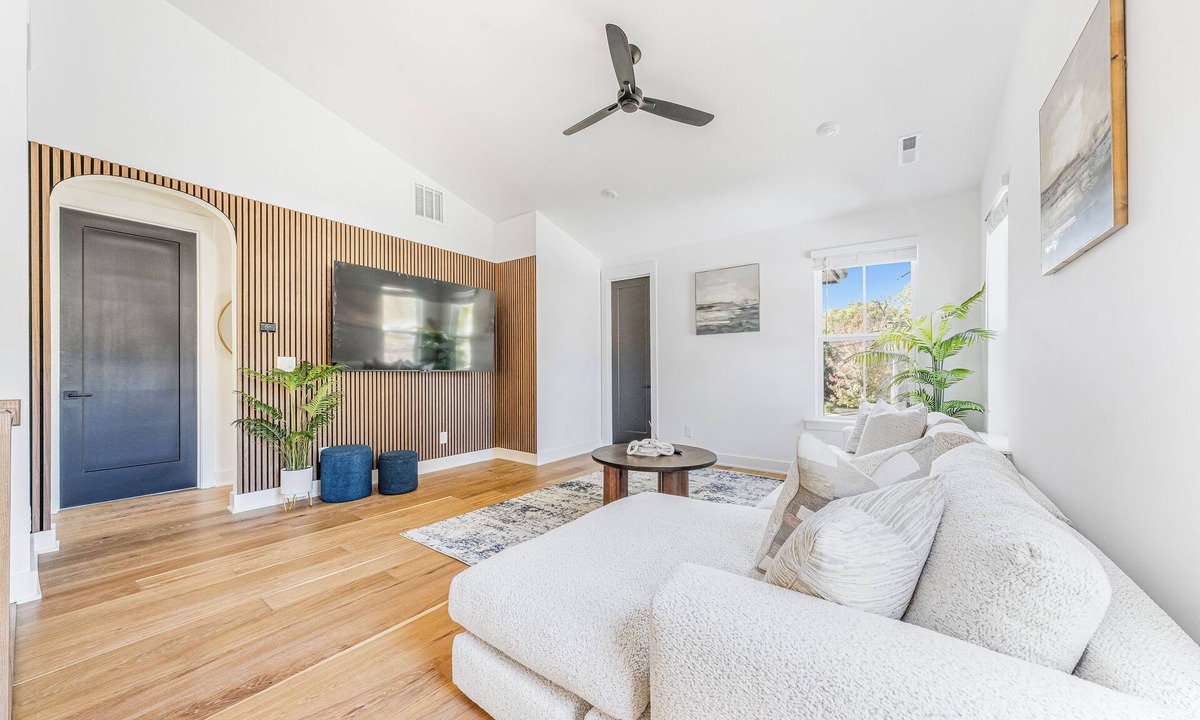Charlotte House | Modern Home Near Uptown & Camp North End - Sleeps 12, Sports-Themed Game Room