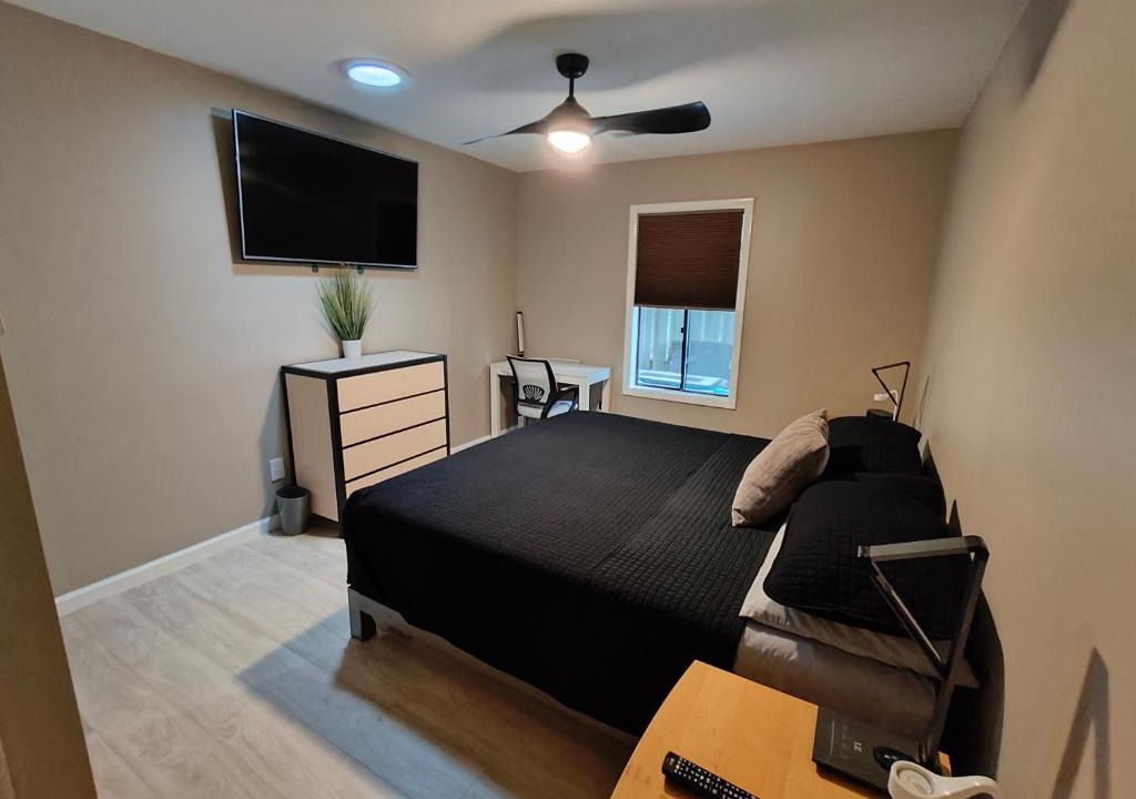 High Point Hotel | Modern/Retro Condo