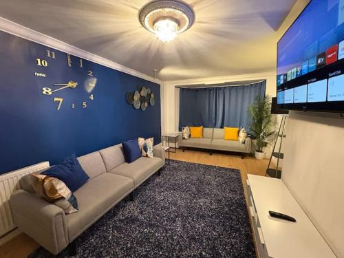 Bracknell House | Modern & Spacious 3BR House Bracknell - Berkshire