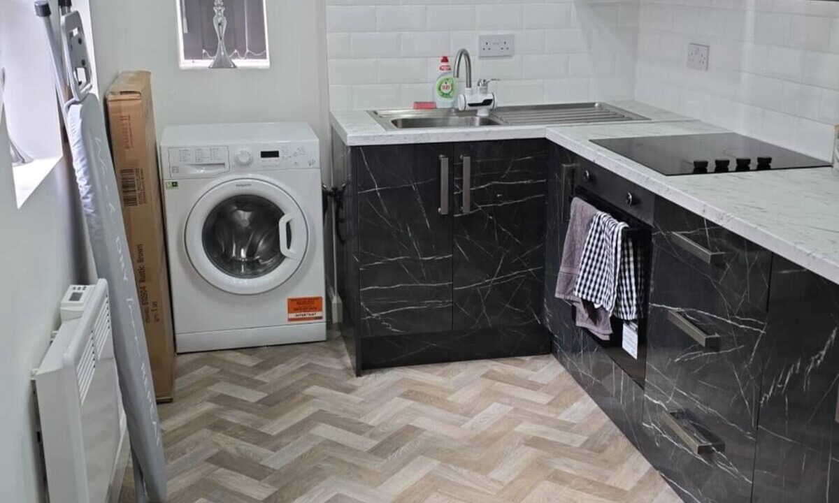 Fence Apartment | Modern Studio Flat 1 Nelson Town Centre