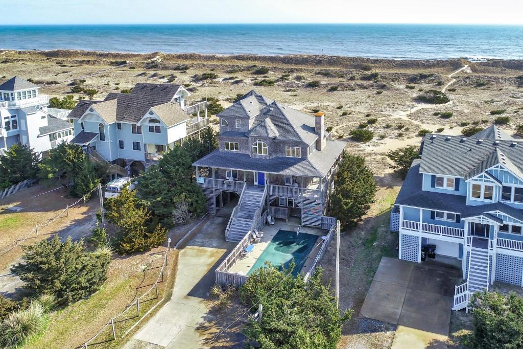 Farrow Shores House | Moon Palace 687