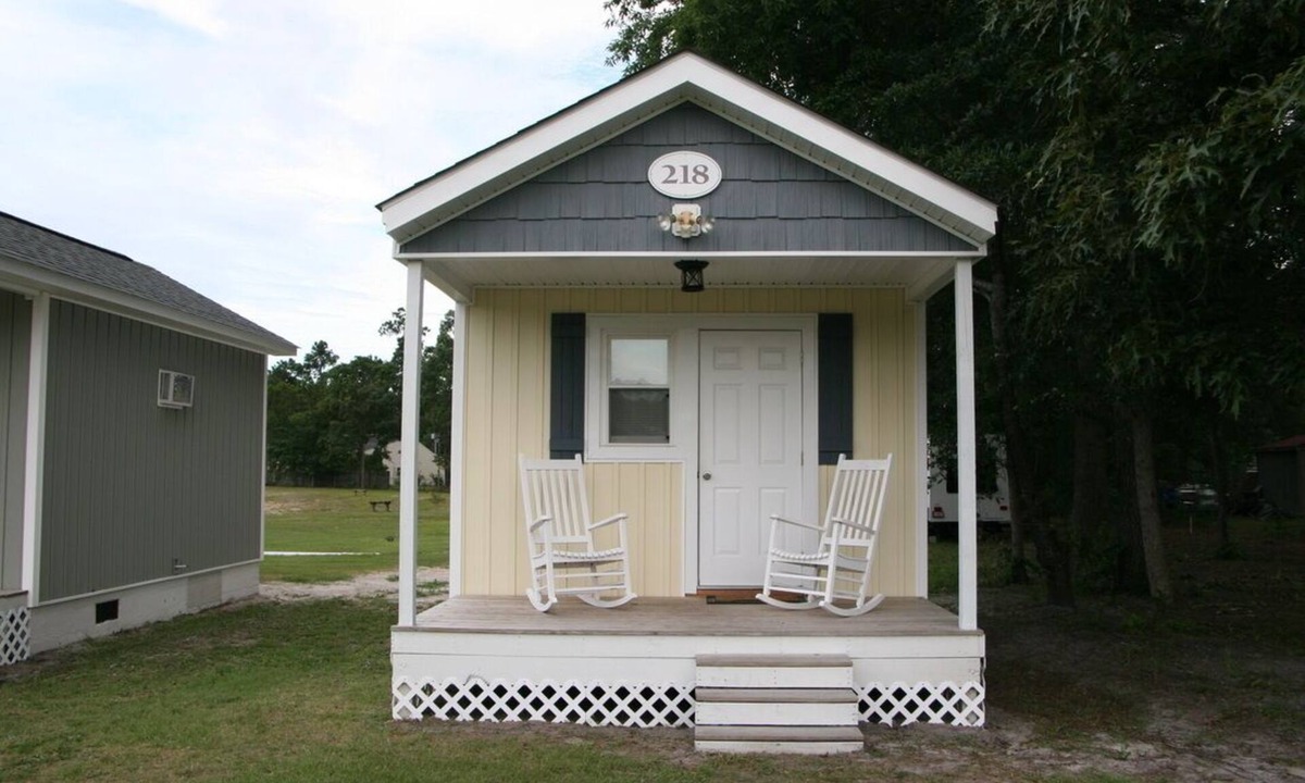 New Bern Apartment | Moonlight Studio 218